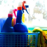 4 astuces pour laver les vitres