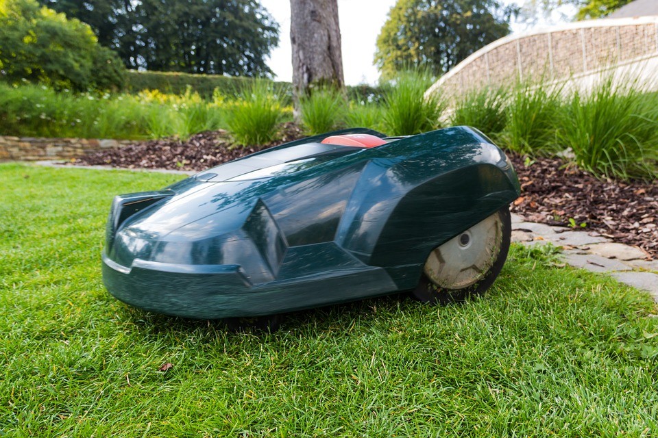 robot tondeuse jardin
