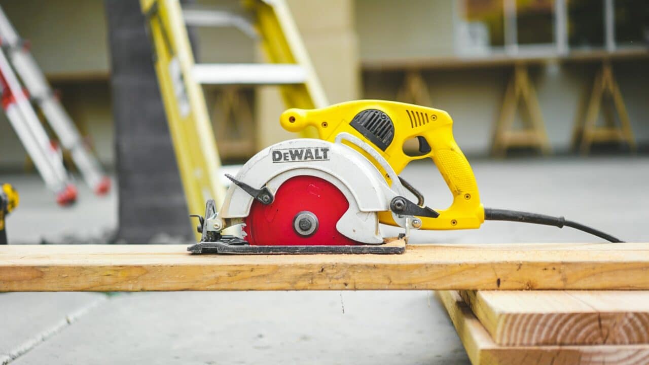 scie circulaire Dewalt