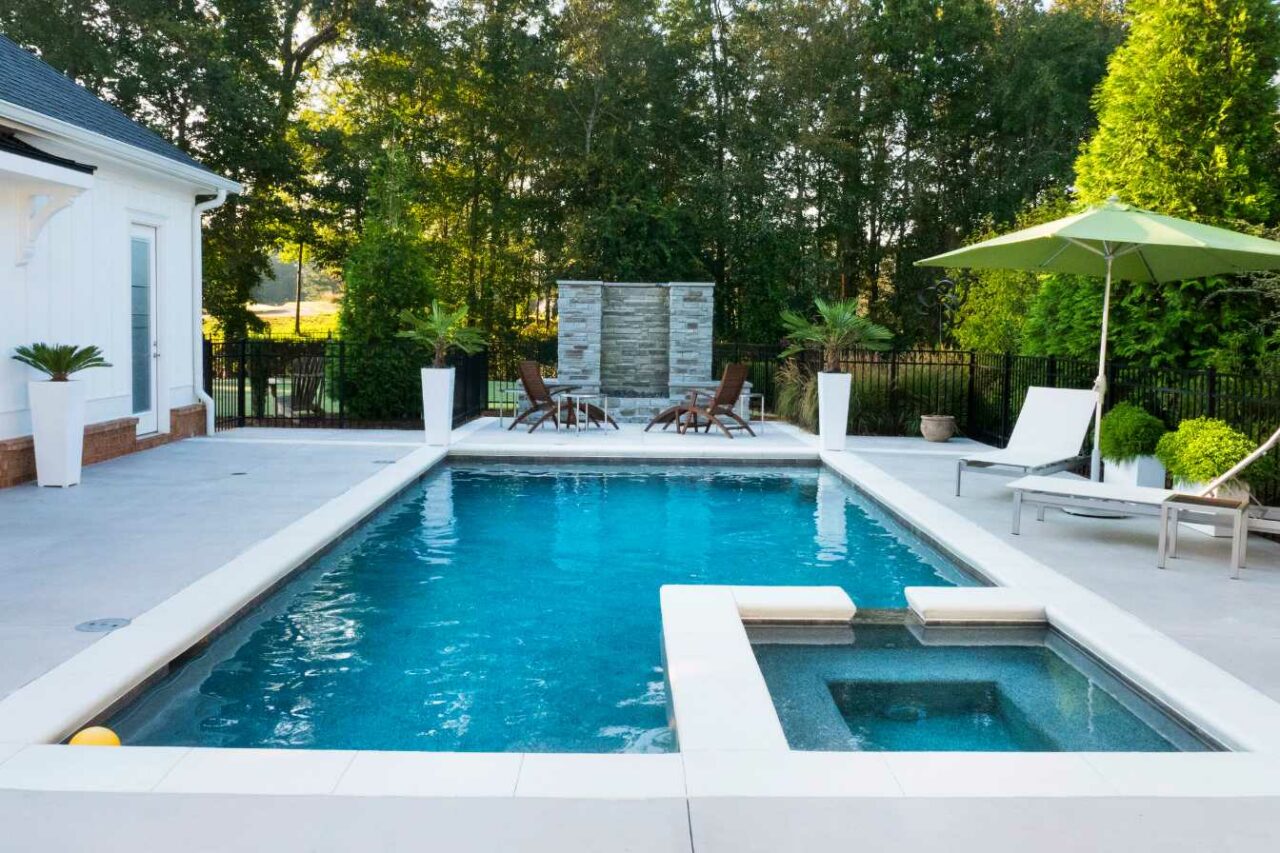 piscine semi enterrée
