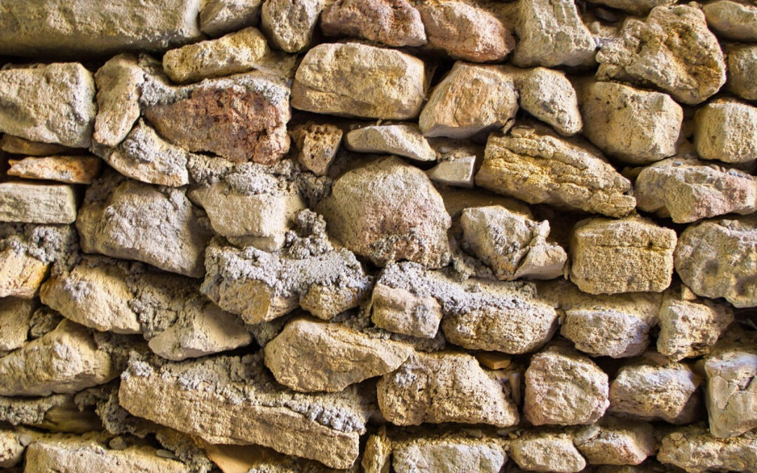 Un mur en fausse pierre, une fausse bonne idée ?