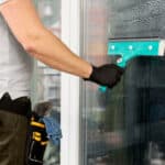 Vitres propres, lumière maximale : pourquoi faire appel à un professionnel ?